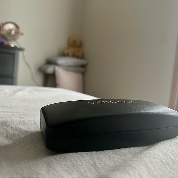 Versace | Full-size Leather Sunglasses/Glasses Case, Black w/ Gold Logo; Unisex - Picture 4 of 8